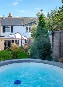 Bag End Cottage Cowes, With Hot Tub, - Image 4