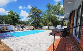 Gorgeous Florida Pool and Spa Home - Image 2