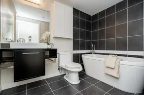 RARE-4BD/3BTH CityTownHouse W-Rooftop ~Hottub/Pool - Image 5