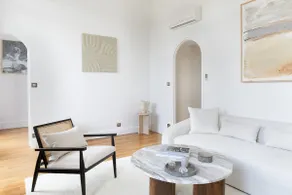 An Exceptional 1-BR at Quai des Orfèvres - Image 5
