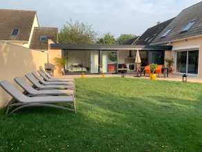 Living room with garden and terrace - Image 3