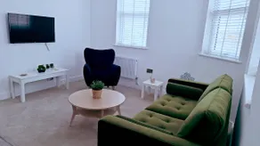 Luxurious Apartment - Image 2