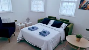 Luxurious Apartment - Image 3