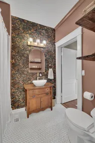Private Suite in Historic East Nashville Cottage - Image 4