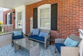 Derby Delight- Close to ALL the fun in Louisville - Image 3