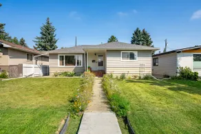 Full House | 3 Bedroom | A/C | Backyard | WIFI - Image 2