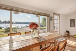 Stunning 3b1bHome w/ Lake Access - Image 3