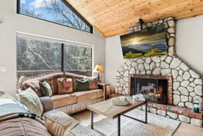 Among the Pines + BBQ & 2 Patios + Incredible View - Image 5