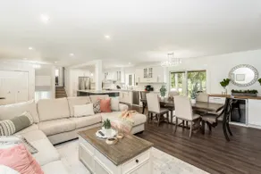 Four seasons Pool Retreat near downtown! - Image 3