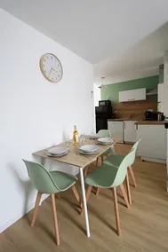 Apartment with Terrace and Garden - Image 3