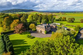 5* Dog Friendly Country Cottage, Garden & Orangery - Image 2