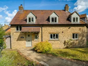 Stylish Cottage in Peaceful Village near Soho FH - Image 2