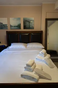 Sofima-Cozy and Charming 2-bedroom apartment. - Image 2