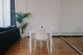 Lum The Queen - Superior One-Bedroom Apartment - Image 3