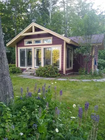 Red Cabin & Finnish Sauna on Lake Monomonac - Image 5