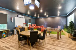 Loggin’ Out: 5BR LUX Movie & Theater Cabin - Image 2