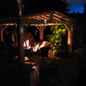 Harrys House Durham. quirky home & magical garden - Image 2