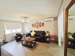 Detached house near metro with private parking - Image 4