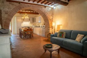 Romantic panoramic farmhouse near Siena - Image 3