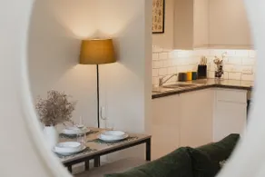 Spacious town centre 3-bed Duplex with car parking - Image 2