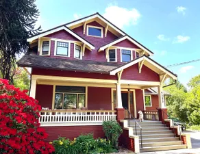 Heritage Home guest suite in Delta - Image 2