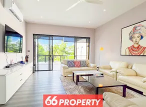 Discount for Weeks Stay! Luxury Villa by Shopping - Image 4