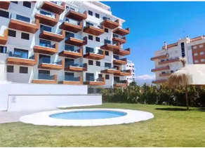 Amazing sea view apartment. Pool available - Image 4