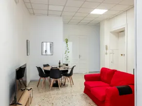Naples Center • Elegant House for 6 with Balcony - Image 2