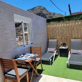 Hikers Haven Courtyard Apartment Tamaimo Tenerife - Image 3