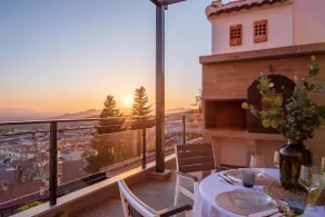 Premium rural getaway with pool & barbecue - Image 5