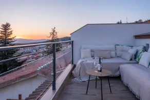 Premium rural getaway with pool & barbecue - Image 2