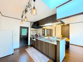 Entire house in a villa area/BBQ/wooden deck/tent sauna/sleeps up to 13 people/7 beds - Image 4