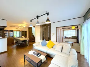 Entire house in a villa area/BBQ/wooden deck/tent sauna/sleeps up to 13 people/7 beds - Image 3