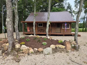 Peaceful Cabin - Image 4