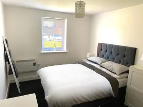 Comfortable, Clean & Compact Apartment for 2 - Image 2