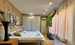 Mas Caballé Luxury2 Luxurious apartment in Pedrinyà - Image 2