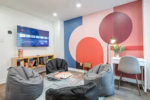 Entire Home | Toronto Hub | Thermea SPA | 12 Guest - Image 2