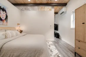 Sloth Apt • King Bed • Parking • Walk 2 Blue Line - Image 5