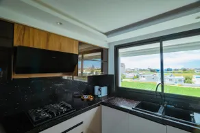 Waterfront apartment - Image 3