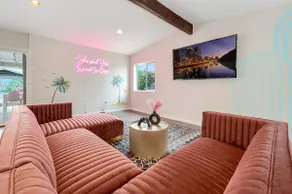 Girls Trip + Pool & Beauty Bar, San Diego - Image 2