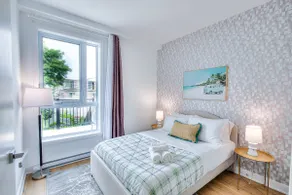 Montreal's Guest Palace in a 2bedroom Apartment - Image 3