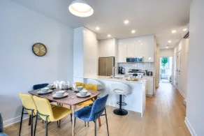 Montreal's Guest Palace in a 2bedroom Apartment - Image 5