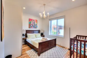 Beautiful 3BR in Montreal famous Saint Catherine - Image 2