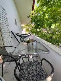 Grandma's Pine Apartments - Image 4