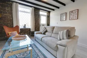 Homely 2 Bed | Near Chapeltown | FREE Parking - Image 3