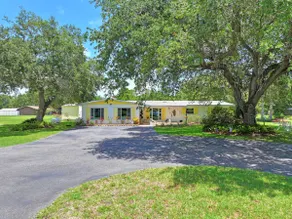 Pool Home w/ Pony • Near NSB & Mosquito Lagoon - Image 2