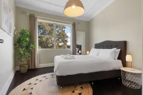 Chic 2BR Apartment with Artful Touches in Bondi - Image 3