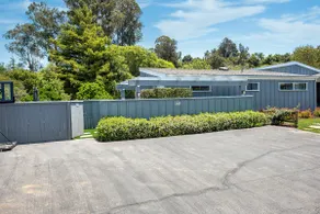 Cute & Cozy 2bd/1ba SB Homestay - Image 5
