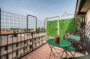 - Bijoux - a terrace on the city's rooftops - Image 2