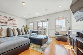 HUGE Cozy Jersey City Oasis with Double Balcony - 20 mins to NYC - Image 4